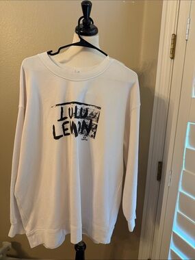 Lululemon oversized White Graphic Sweatshirt with Black 'Lulu Lemon' Print
